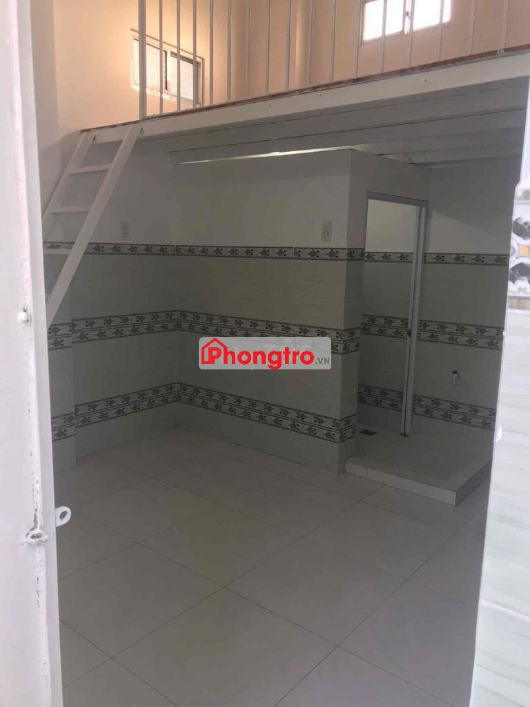 Duplex có bancon rộng và hành lang rộng. mới xd cho thuê