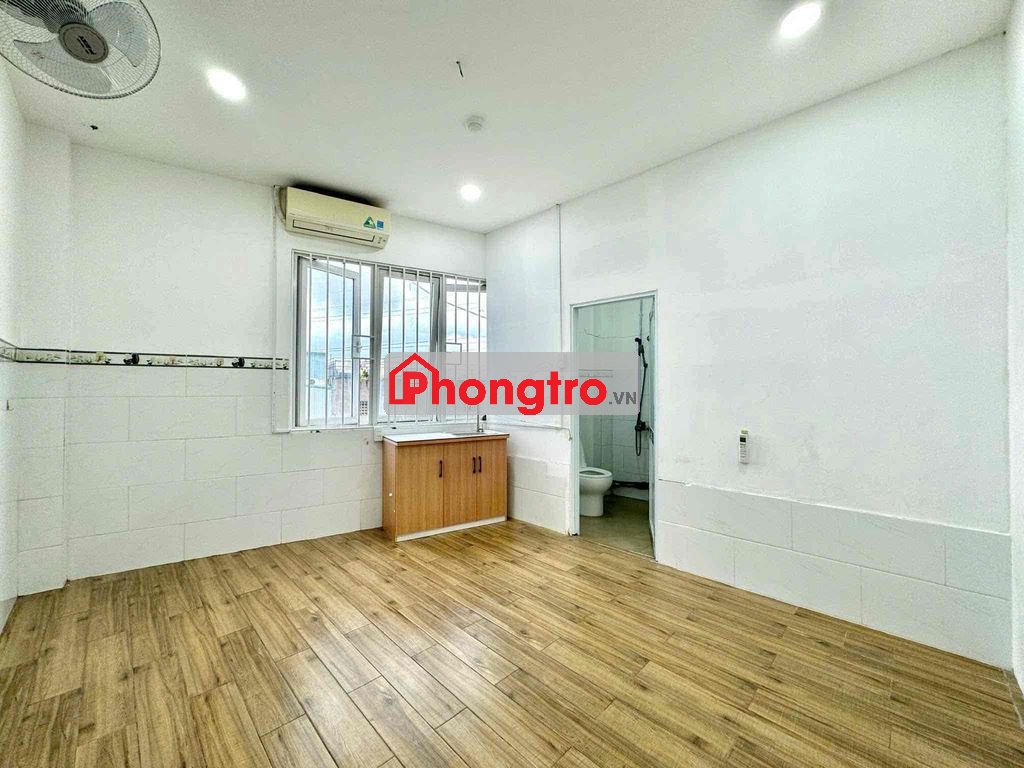 Cho thuê phòng giá rẻ cách cổng 3 CVPM 50m