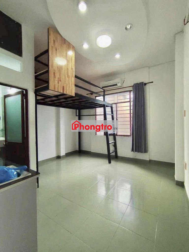PHÒNG CỬA SỔ TRỜI GIÁP TÂN BÌNH GẦN AEON HUIT VĂN HIẾN GIÁ RẺ