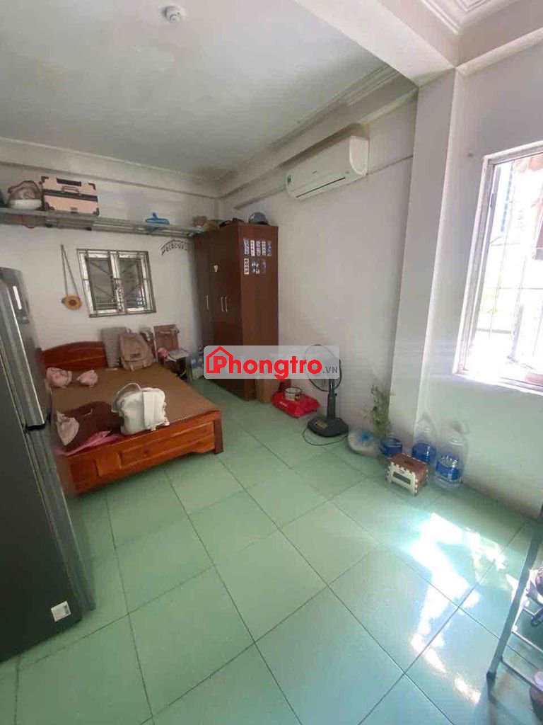 Phòng ngõ 495 số 45 Nguyễn trãi hoặc đi ngõ 49 số 45 triều khúc