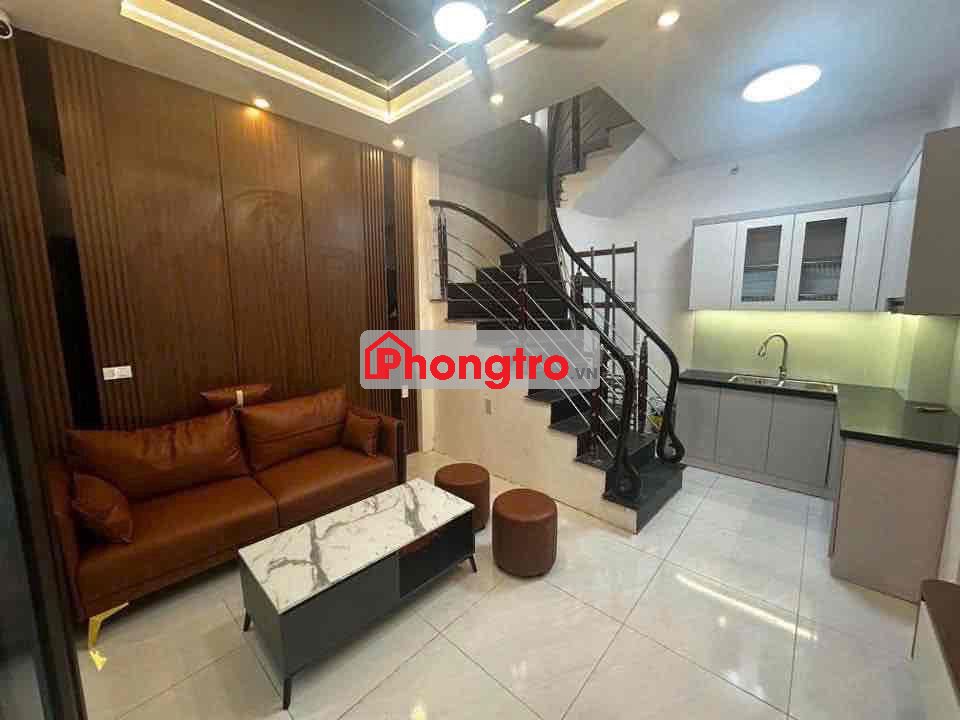 Cho thuê nhà ngõ Trại Cá, cách Neu 600m