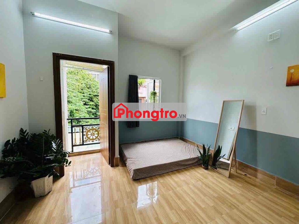 TRỐNG CĂN STUDIO BAN CÔNG GẦN SÂN BAY