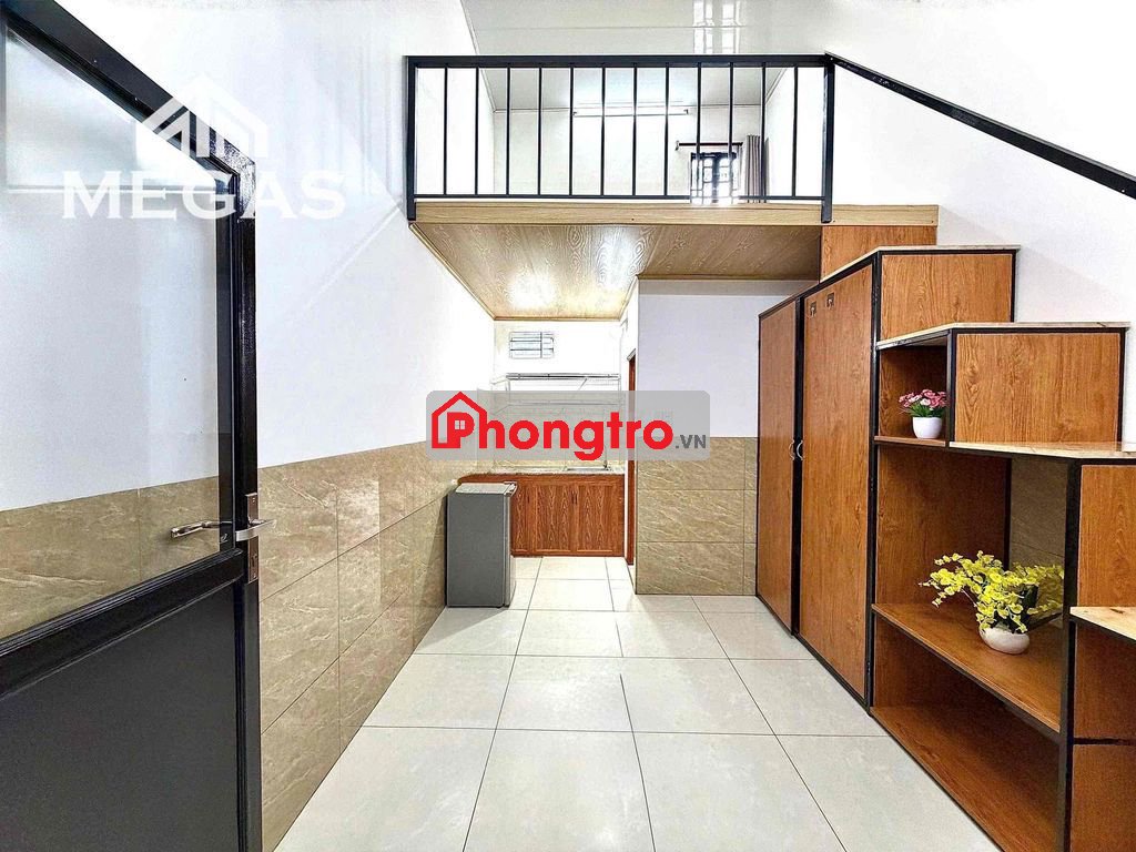 PHÒNG CÓ GÁC CAO 2m_ Có Máy Lạnh, Ngay Nguyễn Ảnh Thủ, Chợ Bắp, UTH