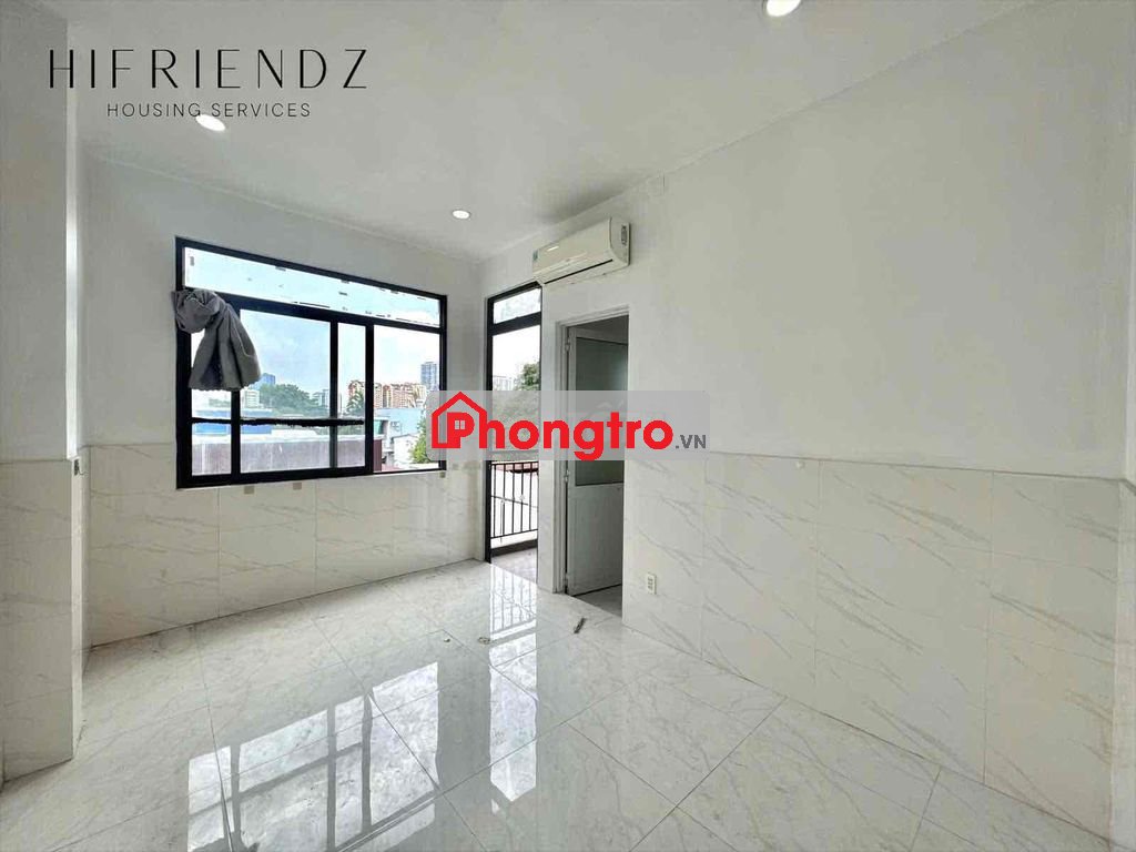 STUDIO BAN CÔNG CỬA SỔ SIÊU THOÁNG NGAY CHÂN CẦU NGUYỄN VĂN CỪ