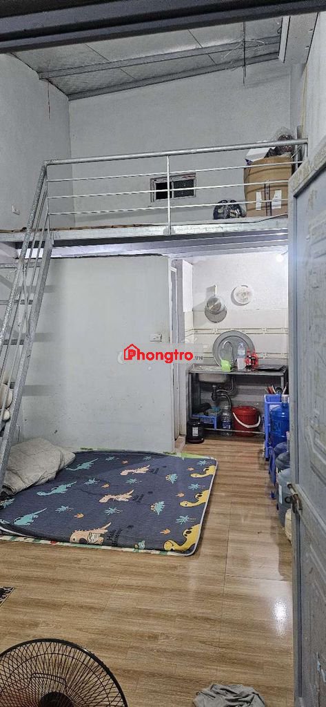 Tìm bạn nam ở ghép giá 900k /1 người
Phòng trọ mới xây , sạch sẽ
