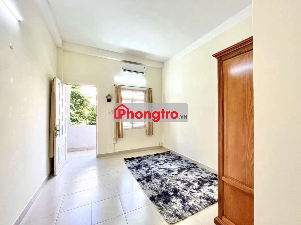 PHÒNG BAN CÔNG THOÁNG AN NINH GẦN ETOWN CỘNG HOÀ
