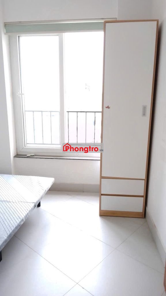 1 phòng trong chung cư thang máy, giá 3tr8 bao điện nước