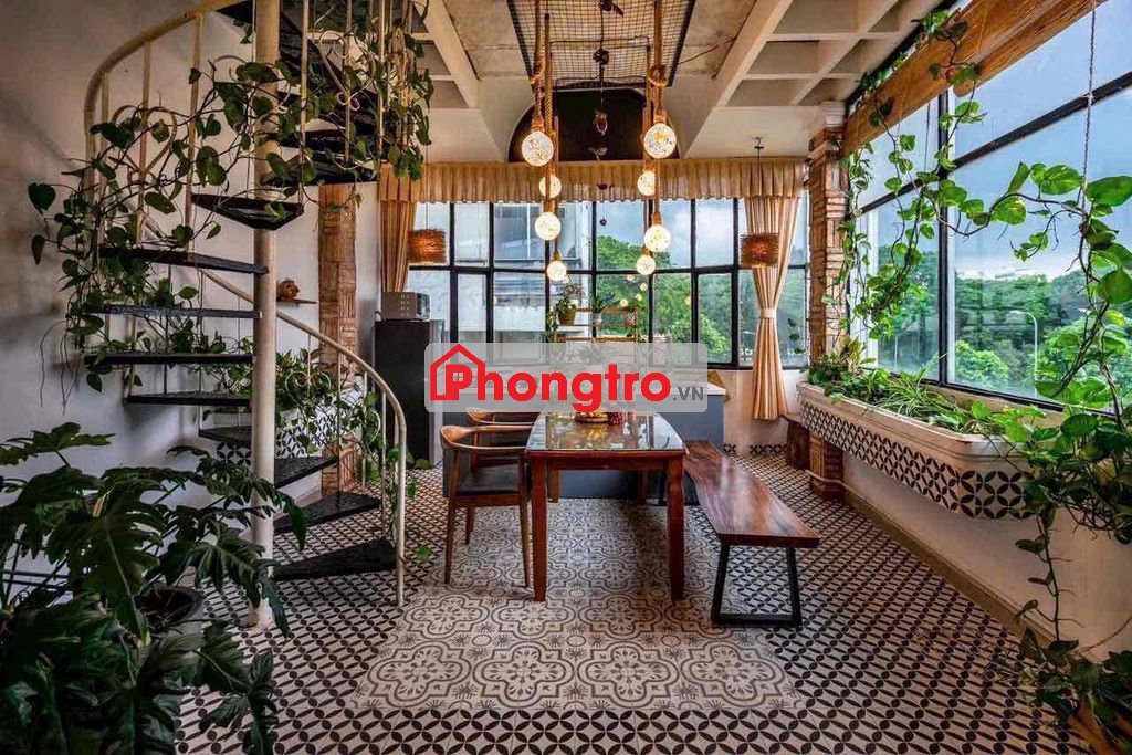 Cực hot 1 phòng cửa sổ trời siêu thoáng , thang máy lên đến tận phòng