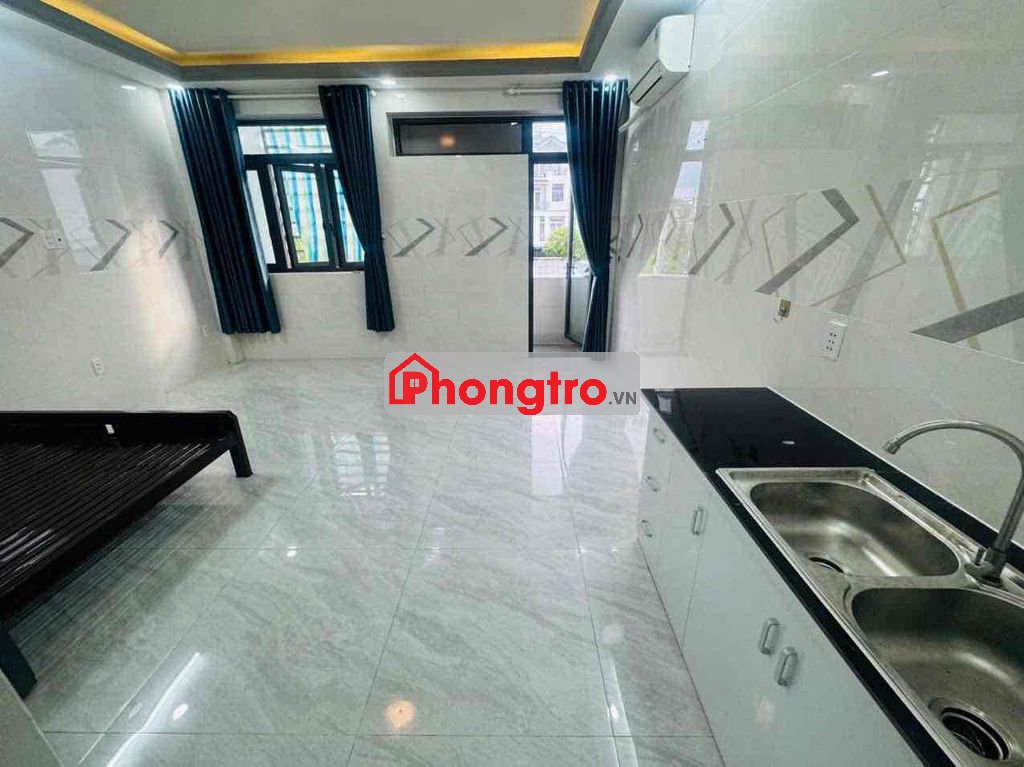 phần ban công mặt tiền đường Phạm Hùng nối dài. 35 m2