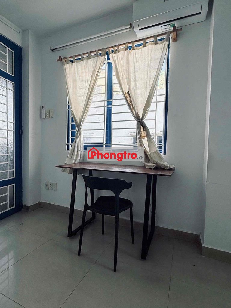 Phòng cửa sổ trời full nội thất máy giặt riêng ngay mặt tiền