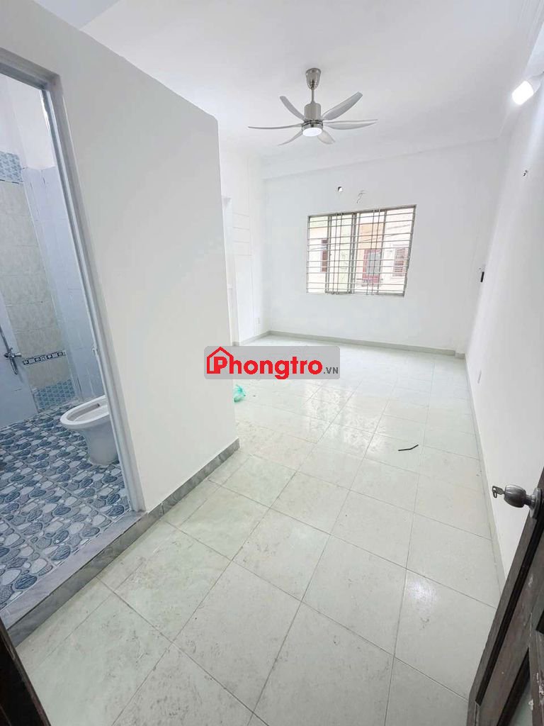 Phòng 24M2 rộng rãi. Trịnh Đình Trọng. Tân Phú