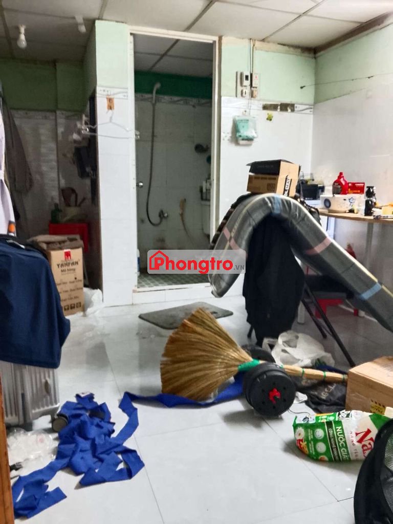 nhà đối diện bx miền đông. ko tiếp mô giới. còn tin là còn phòng.