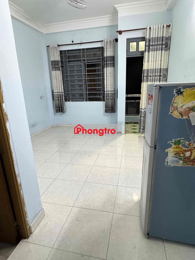 PHÒNG BAN CÔNG - SẴN TỦ LẠNH, TỦ QUẦN ÁO
