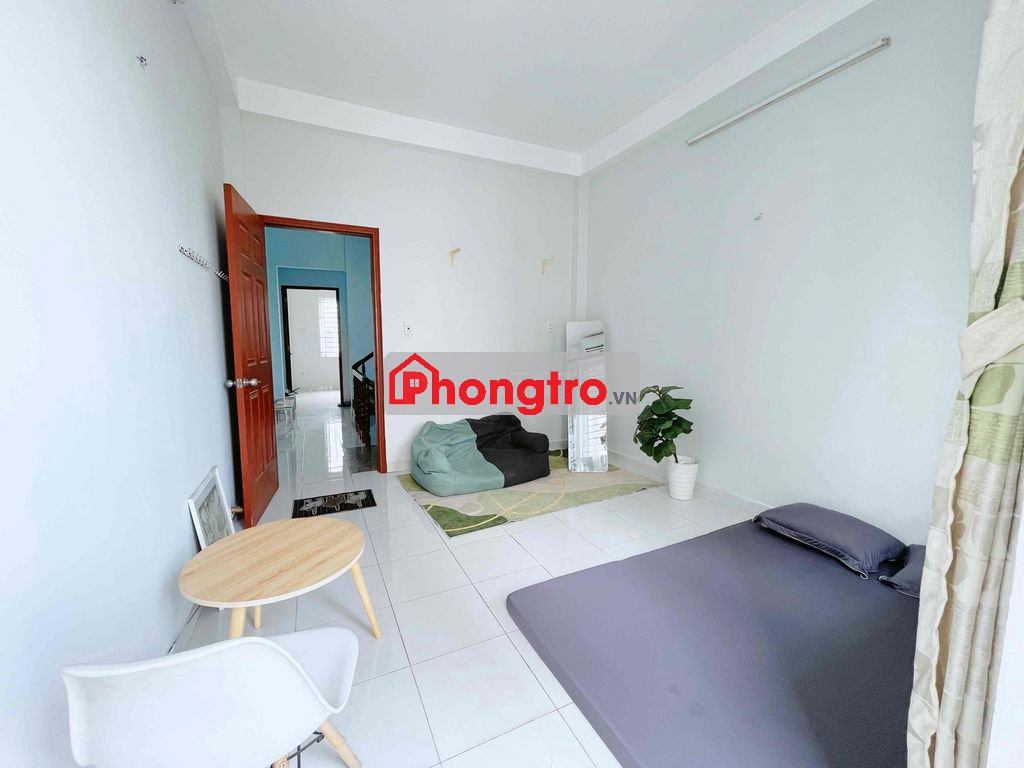 CHO THUÊ CHDV 2PN - Ban công RỘNG 50m2 NGAY SÁT BÊN VĂN LANG CƠ SỞ 3