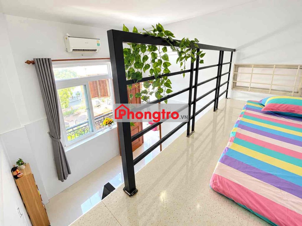 Trống 1 phòng ban công cửa sổ Y hình - Gần Nhà Ga T3
