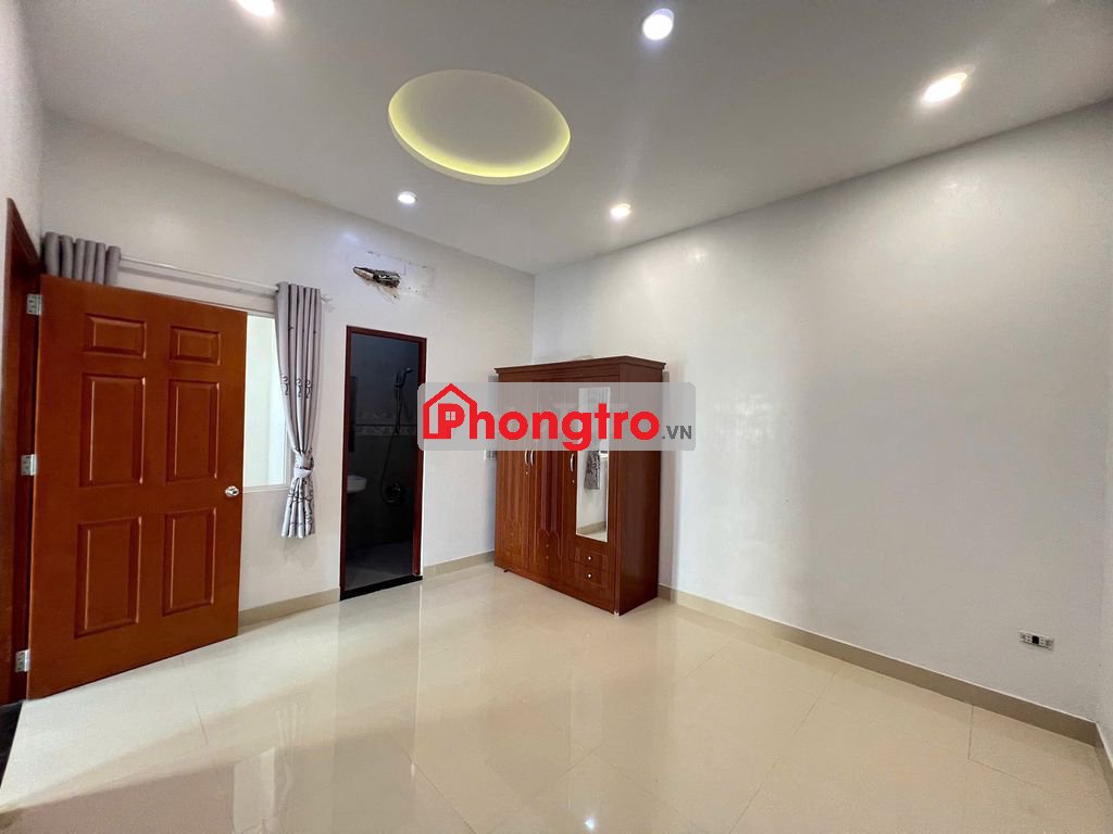 Phòng Full NT - Rộng 25m2 - Tách Bếp - Giá 3.7tr / Tháng