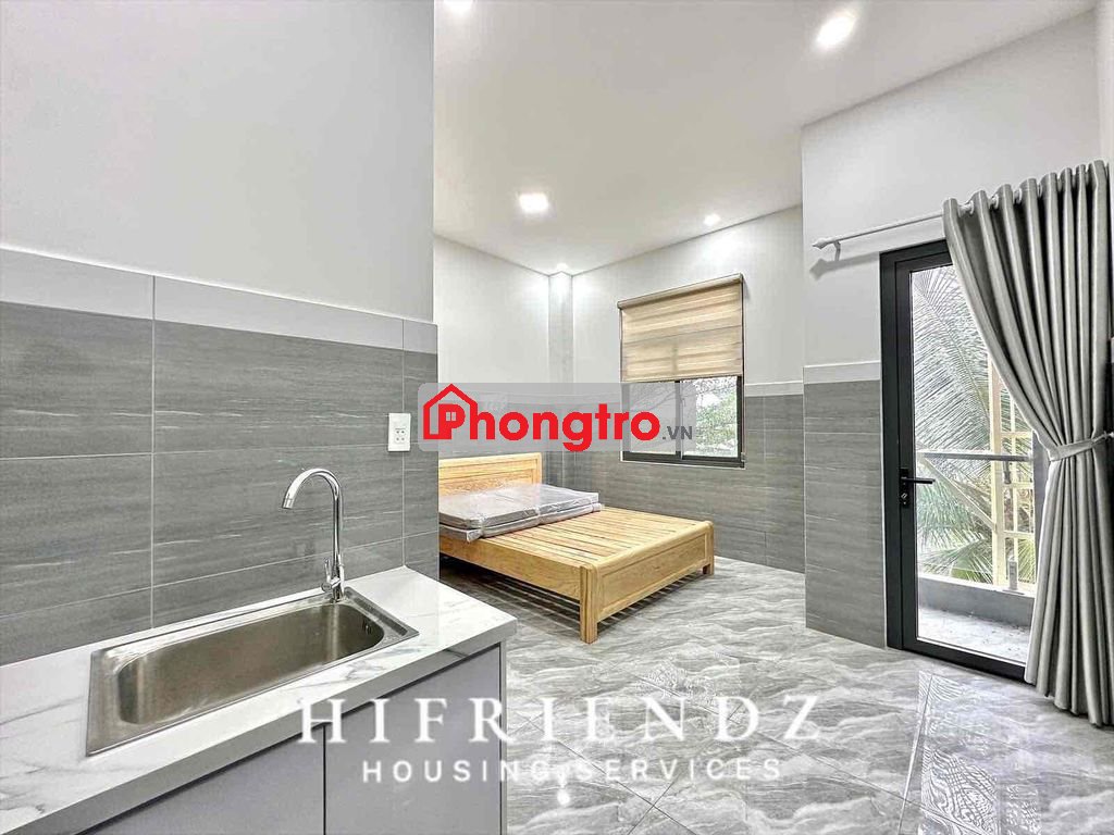 STUDIO BAN CÔNG CỬA SỔ GIÁP Q1-Q5-Q10-KHU BỜ KÈ-LÊ VĂN SỸ TRUNG TÂM
