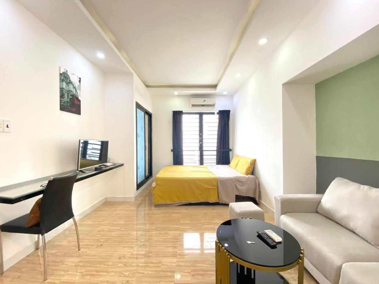 SIÊU PHẨM CĂN HỘ 1PN TÁCH BẾP FULL NỘI THẤT CỬA SỔ TRỜI TẠI NGUYỄN THỊ MINH KHAI GẦN VẠN HẠNH MALL