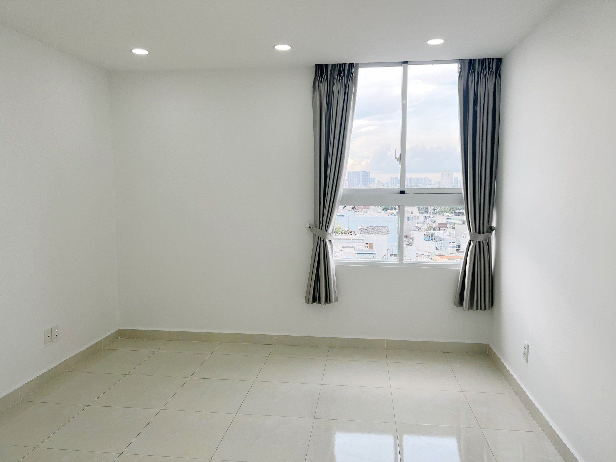 Cho thuê chung cư Khuông Việt Đầm Sen, căn góc 3PN view công viên rất mát