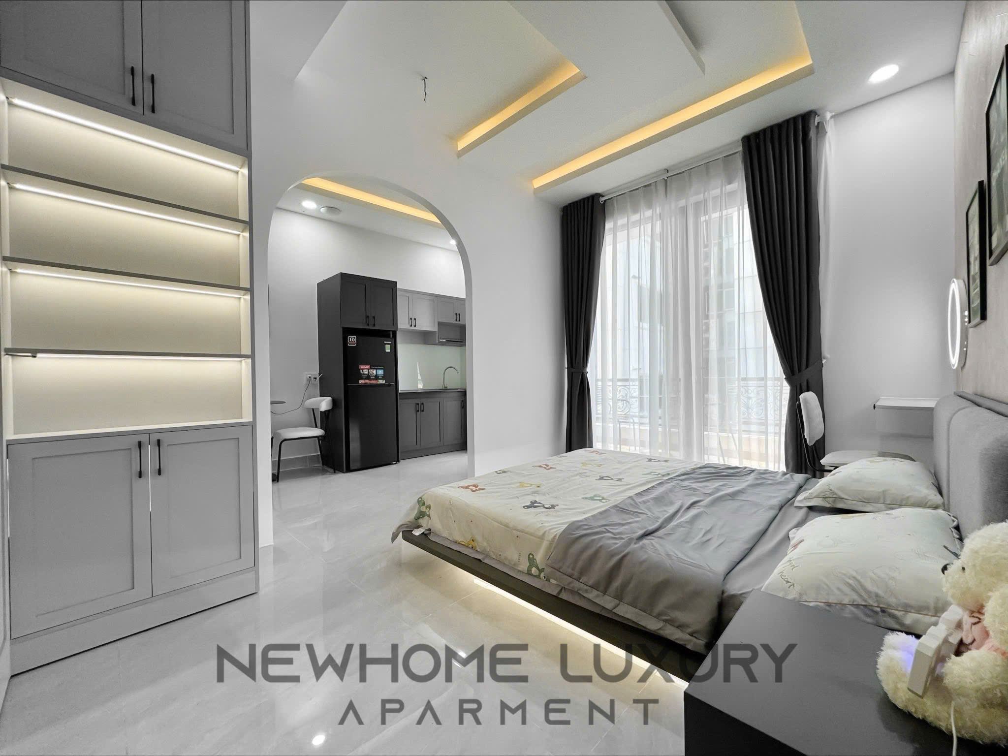 CĂN HỘ 1PN BAN CÔNG - FULL NỘI THẤT - NHÀ MỚI - NGAY KHU SÂN BAY