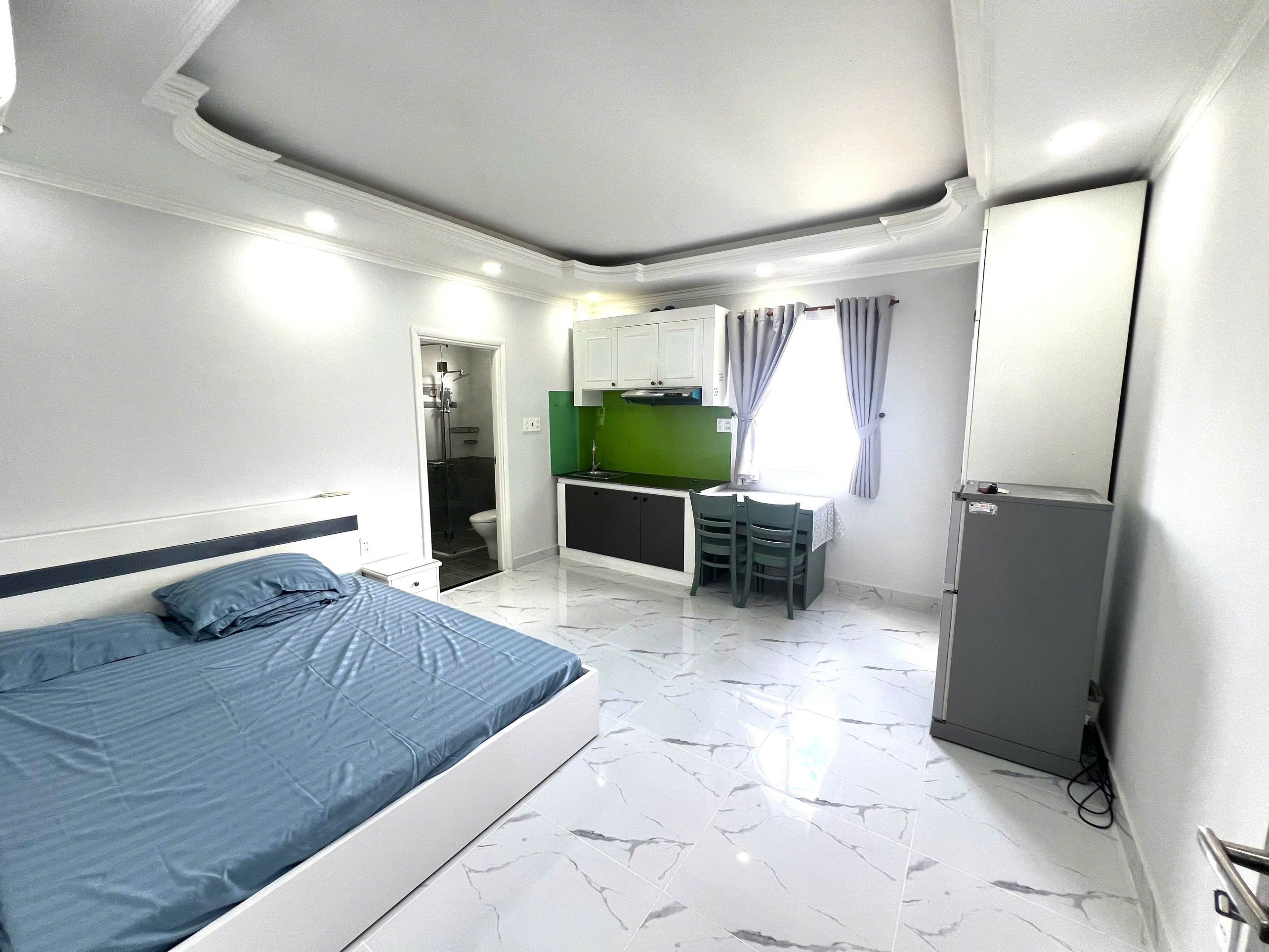 Cho Thuê Phòng, Full Nội Thất Cao Cấp, Ngay Gần ĐH Bách Khoa, Có Hầm Xe, THang Máy