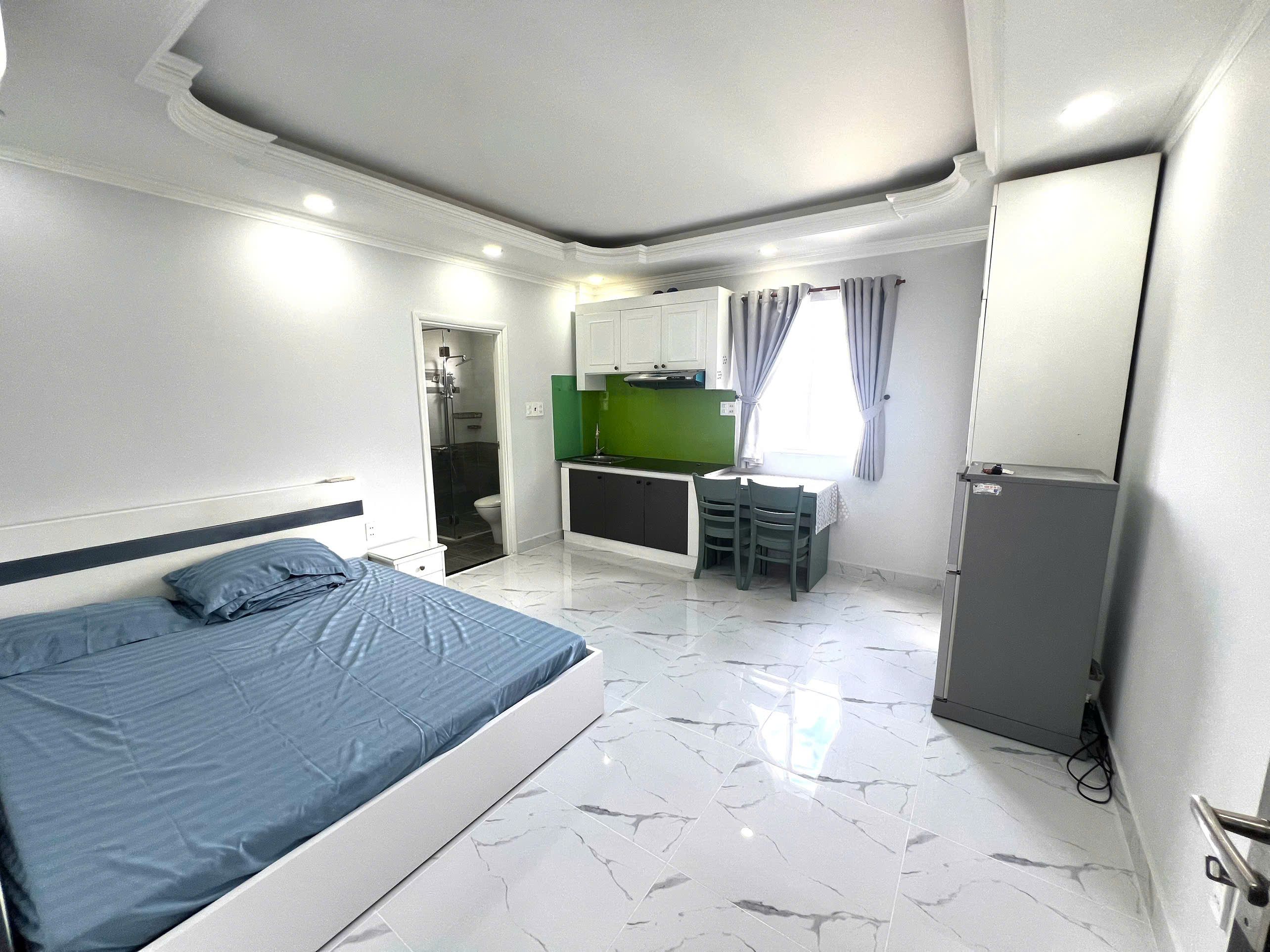 Cho Thuê Phòng, Full Nội Thất Cao Cấp, Ngay Gần ĐH Bách Khoa, Có Hầm Xe, THang Máy