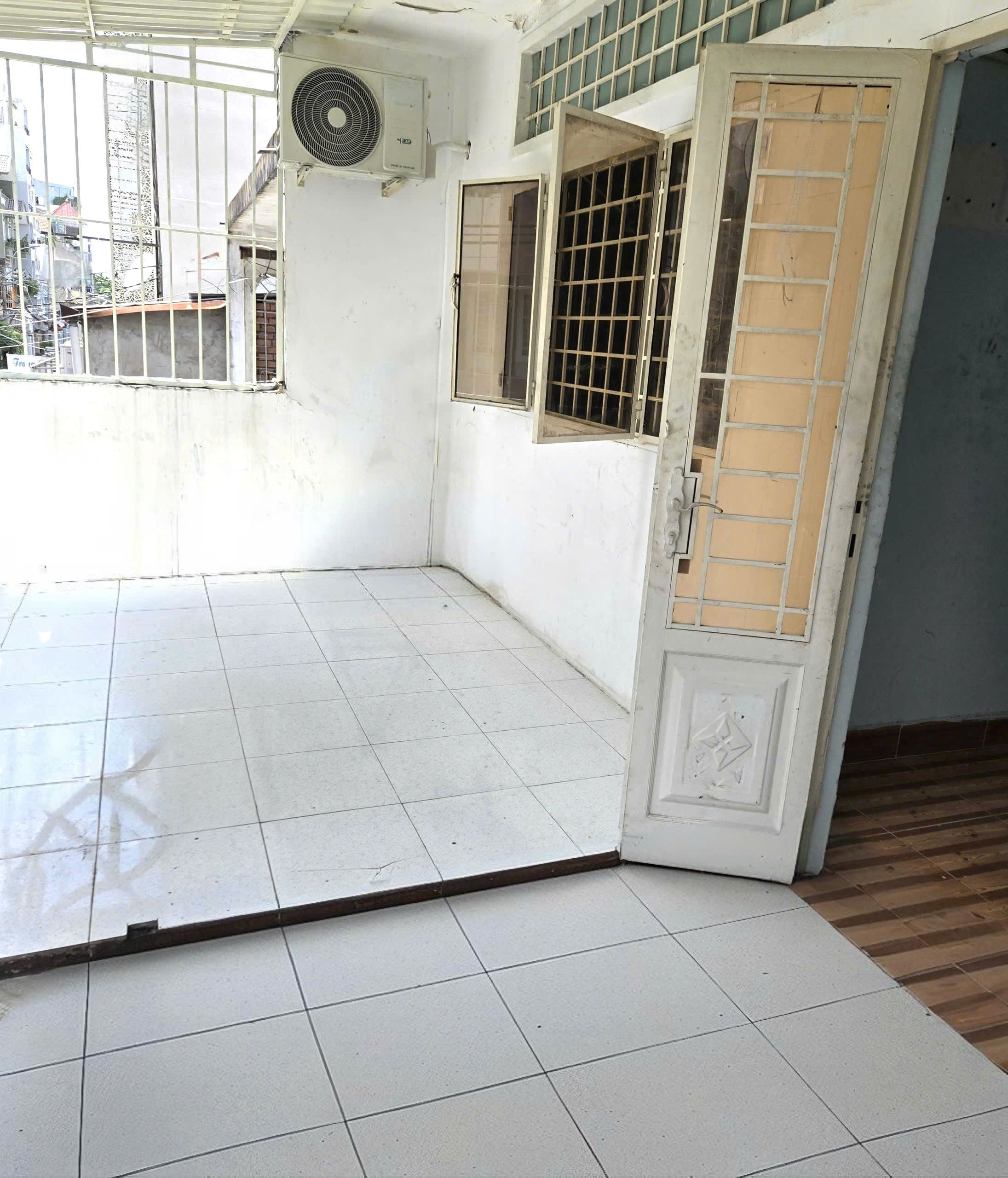 Cho thuê nhà 43m², 1 lầu, 6x7m, hẻm 68 Đồng Nai, P15, Q10, KD đa ngành, gần chợ sĩ thuốc tây