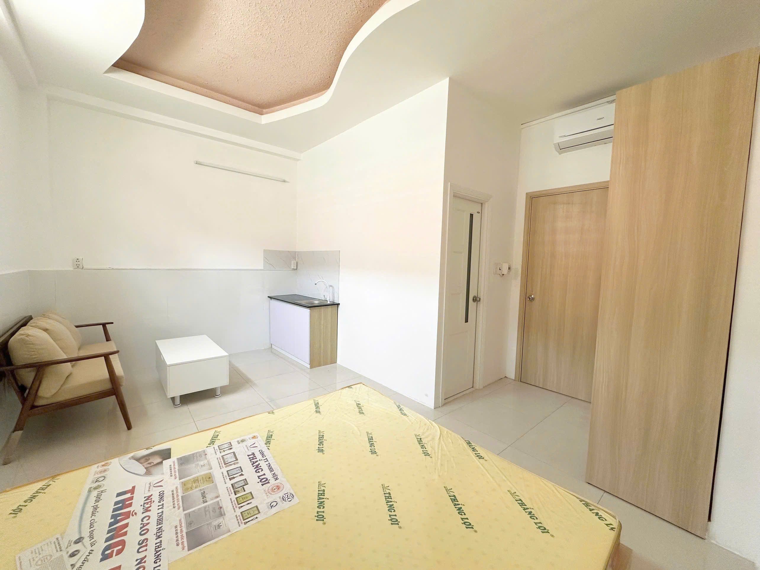 Phòng Thảo Điền đủ nội thất, wc riêng