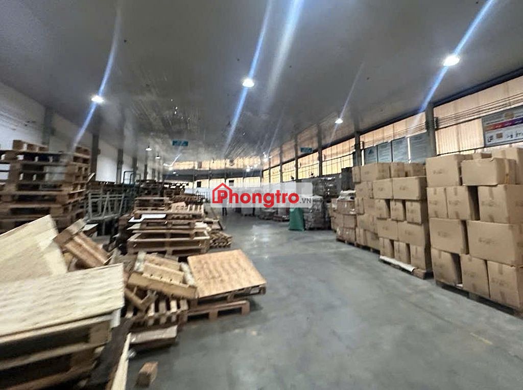 Cho thuê kho KCN Long Hậu 2700m2 giá 67.5Tr tiêu chuẩn KCN có pccc