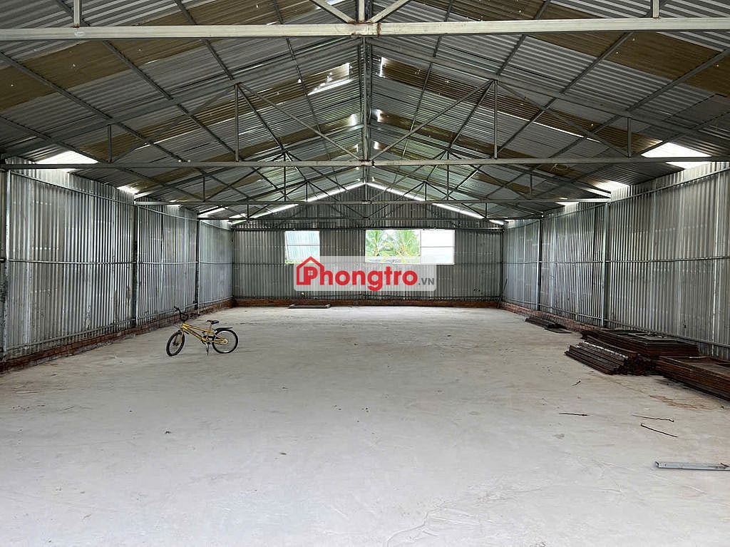 Kho xưởng 300m² có cung cấp dịch vụ quản lý kho trọn gói, lộ Container