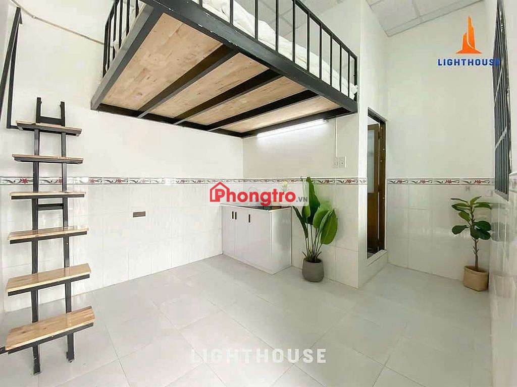 Phòng duplex - cửa sổ trời | Nội thất cơ bản đang trống sẵn ngay chợ