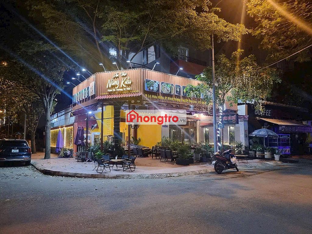 Cafe góc 2MT VEN SÔNG - Lê Hữu Kiều, Q2. Dt: 11x17m, Kc: trệt 2 lầu