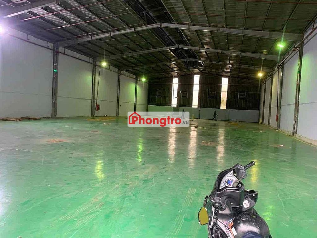 𝐂𝐇𝐎 𝐓𝐇𝐔𝐄̂ 𝐗𝐔̛𝐎̛̉𝐍𝐆 𝗕𝗜̀𝗡𝗛 𝗧𝗔̂𝗡 - 450m - xe cont - nền epoxy